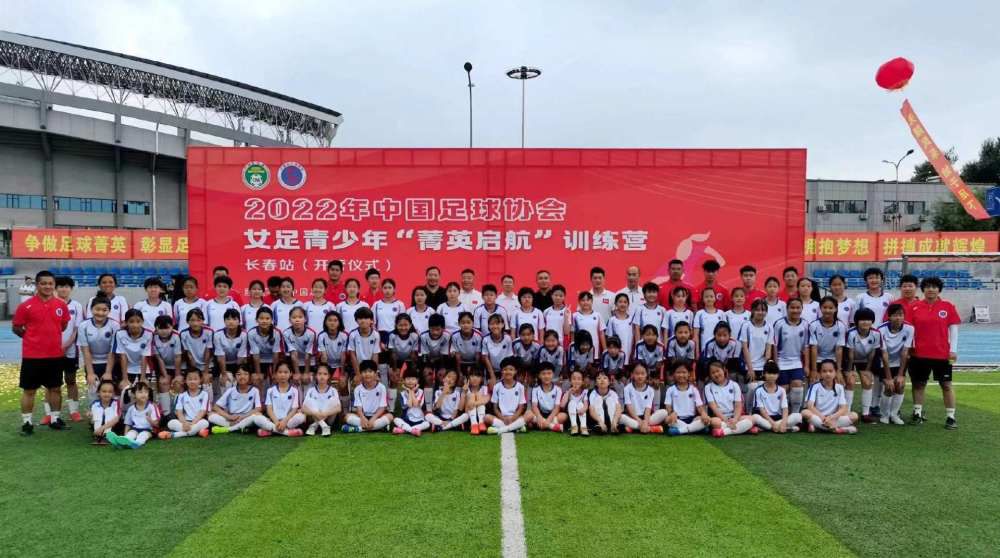 对于哈维目前的处境，古蒂说道：“哈维必须坚持自我，去做出决定，无论是好是坏。
